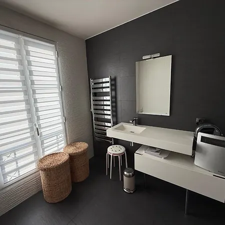 Ferienhaus Les Lanternes De La Marne Parking Prive Noisy-le-Grand